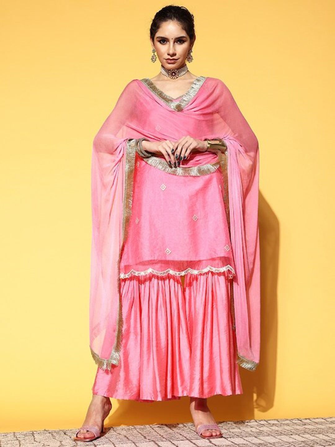 Women Ethnic Motifs Embroidered Sleeveless Kurta with Sharara & Dupatta